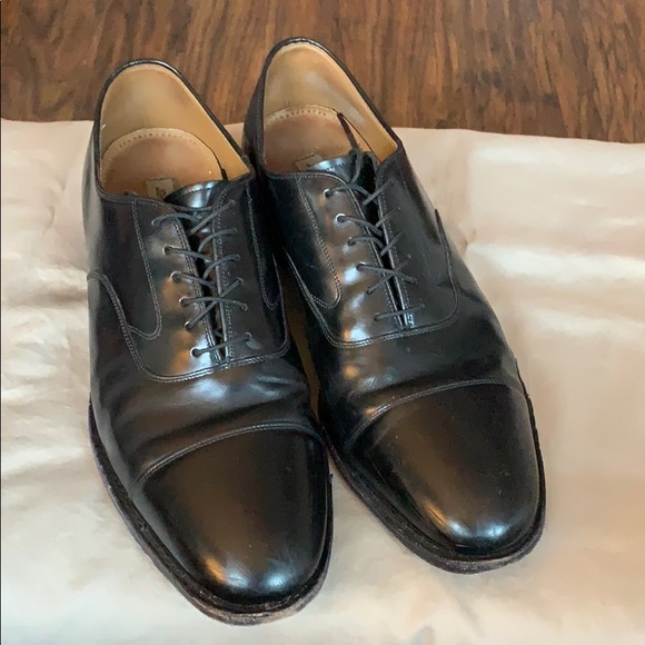 US13 Johnston & Murphy Black Cap Toe Dress Shoes - Picture 1 of 6